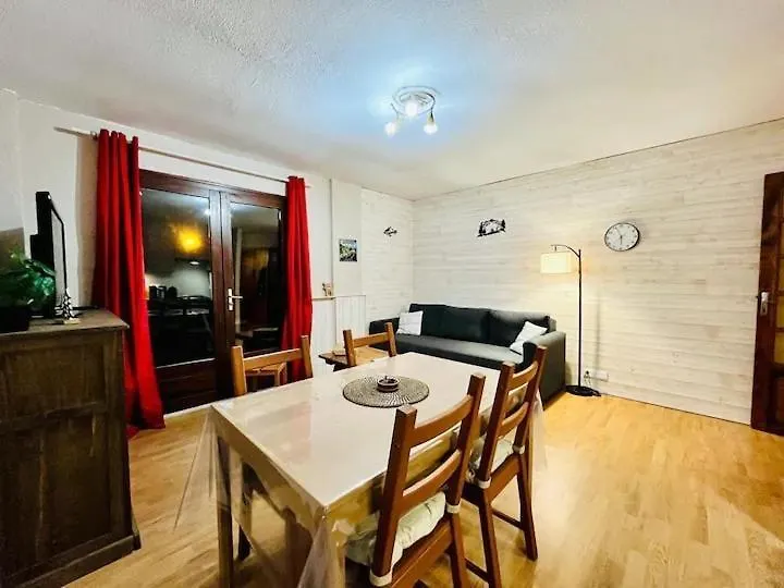 Appartement Allemond 6 Personnes 0*, Allemont